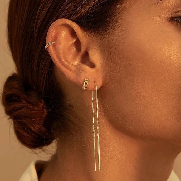 Mevecco | Gold Chainlink Hoop Huggies - Picture 2 of 6